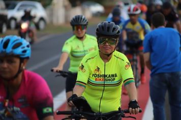 Foto - Pista de caminhada e ciclofaixa