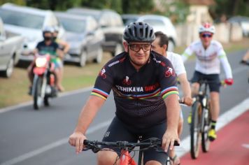 Foto - Pista de caminhada e ciclofaixa