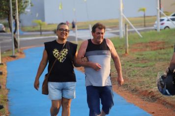 Foto - Pista de caminhada e ciclofaixa