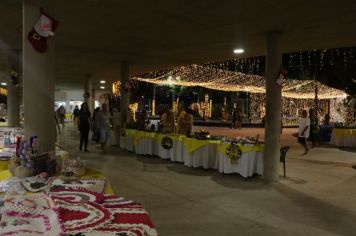 Foto - Natal de Luz - enfeites na Praça da Bandeira