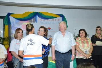 Foto - Cerimônia de formatura do Polo Regional da Beleza de Tupã