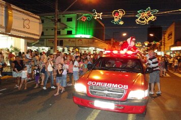 Foto - Papai Noel abre comércio tupãense