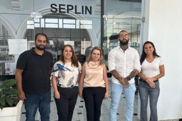 Seplin apresenta trabalhos de regularização fundiária para equipe de Marialva (PR)