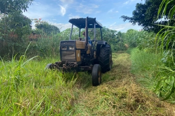 Prefeitura dá sequência à limpeza de terrenos particulares sem manutenção