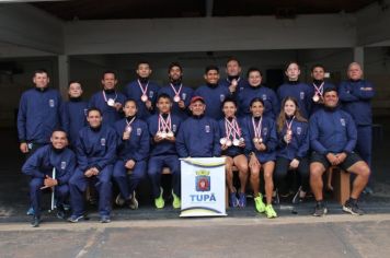 Equipe de Atletismo de Tupã conquista 13 medalhas nos Jogos Regionais de 2023