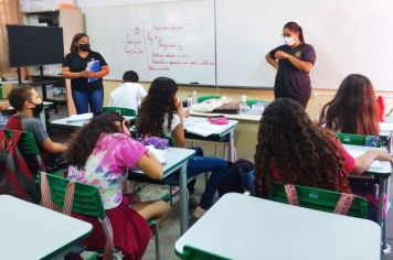 CCZ realiza palestra e atividades com alunos da escola Irene Resina