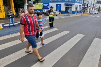 Campanha incentiva utilização de faixas de pedestre