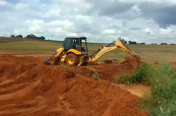 Manutenção constante de estradas rurais aumenta segurança e agiliza escoamento da produção
