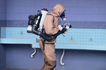 Prefeitura pulveriza escolas das redes municipal e estadual e creches