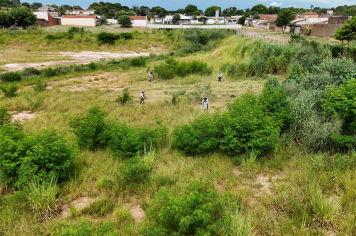 Limpeza do “piscinão” da Vila Marajoara mostra o tamanho do desafio de manter a cidade limpa