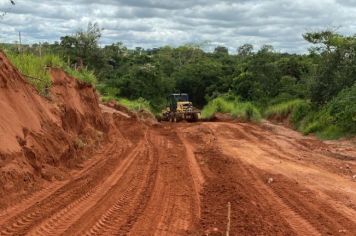 Manutenção de estradas rurais aumenta segurança e agiliza escoamento da produção