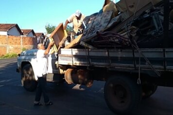 Prefeitura realiza coleta de sofás e móveis inservíveis