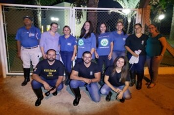 Prefeitura realiza captura noturna de escorpiões na creche da Vila Abarca