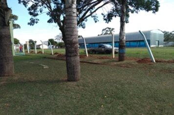 Prefeitura constrói muro para ampliar a segurança dos alunos