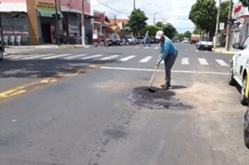 Diversas ruas do município recebem a operação tapa-buracos