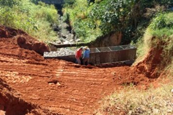Prefeitura reconstrói linhas de tubulações da rua Valdemar