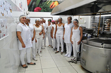 Cozinha Piloto de Tupã é modelo de boas práticas e cumprimento da legislação