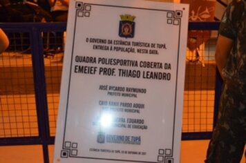 Prefeitura entrega quadra da EMEIEF Thiago Leandro