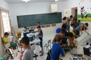 Alunos da rede municipal se preparam para Olimpíada de Robótica 2016