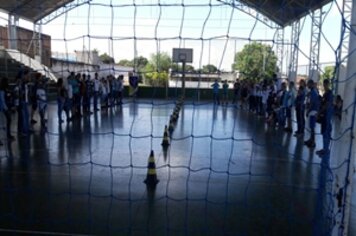 Campeão Pan-Americano de Handebol conquista alunos durante visita a Tupã