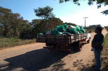 Prefeitura realiza limpeza na Vicinal São Gonçalo