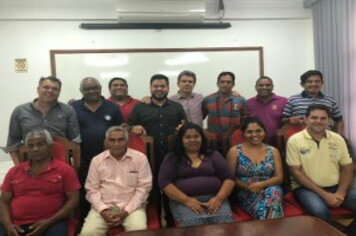 Ricardo e Caio recebem representantes da aldeia Vanuíre em reunião histórica