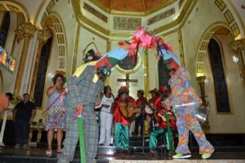 Encontro de Folia de Reis reúne grande público na Igreja Matriz