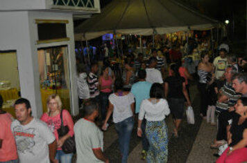 Projeto Crescer e Stylo Black se apresentam no 68º Quinta com Arte