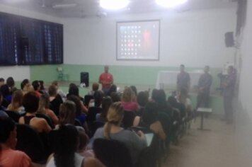 Professora de Tupã é destaque em Prêmio Educador Nota 10