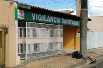 Vigilância Sanitária fiscaliza estabelecimentos comerciais