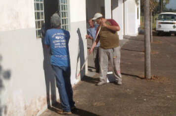 Prefeitura realiza pintura da base da Polícia Rodoviária Estadual