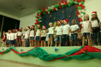 Escola Municipal Jardim Nossa Senhora de Fátima realiza formatura da educação Infantil