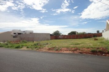 Prazo para roçada e limpeza de terrenos particulares termina na próxima segunda-feira