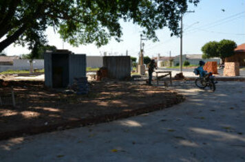 Empresa finaliza construção das praças das Figueiras;* Santa Adélia;* Dora Goldman e UNESP