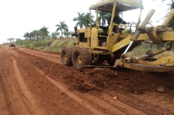 Prefeitura executa melhorias na estrada que dá acesso à Represa do Sete
