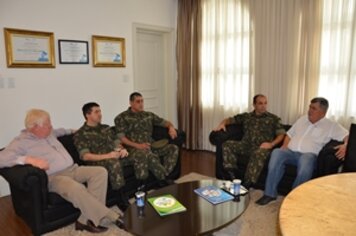 Gaspar recebe visita do Coronel Chefe da 6ª Circunscrição de Serviço Militar