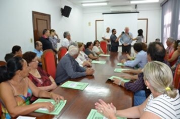 Prefeitura homenageia várias personalidades tupãenses