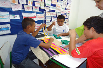 Projeto reforça aos alunos valores sociais e morais por meio dos cursos