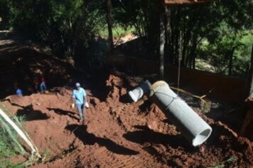 Prefeitura inicia recuperação da estrada Pintangueira