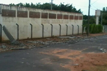 Tempestade causa estragos e assusta moradores de Tupã