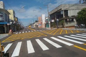 Revitalização da sinalização melhora condições de segurança na Tamoios