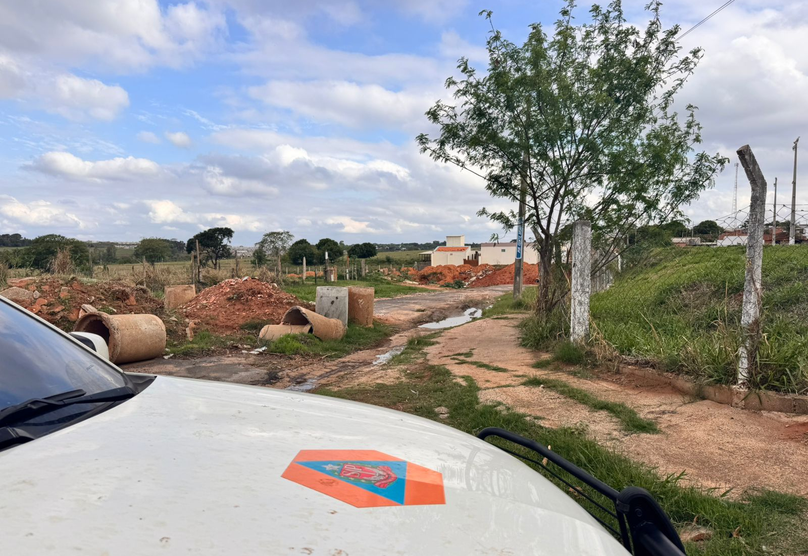 Prefeitura atua na contenção de erosão na Rua Gentil Morábito