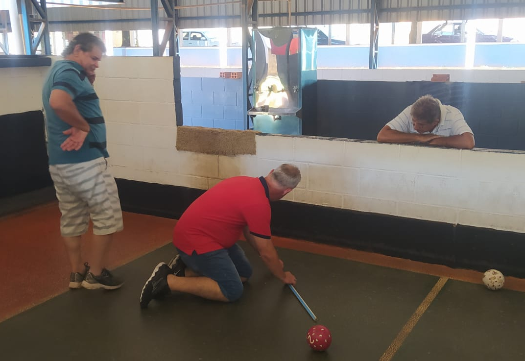 Torneio de bocha movimenta cancha do Jardim Santa Adélia