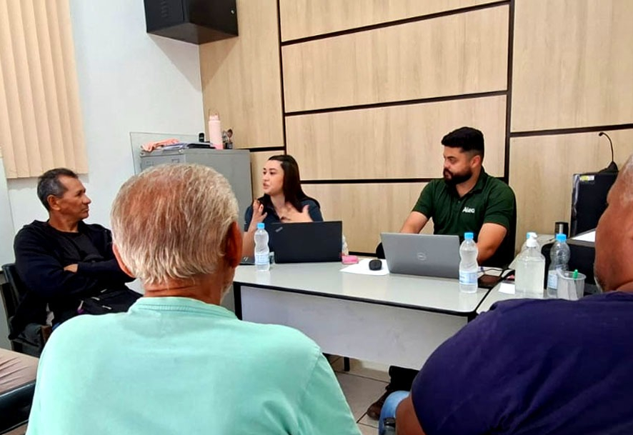 Mutirão de empresa do setor de construção atrai dezenas de candidatos