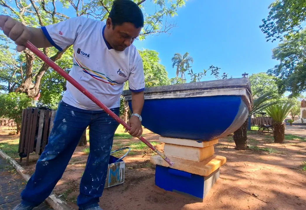 Praça Dom Bosco passa por revitalização