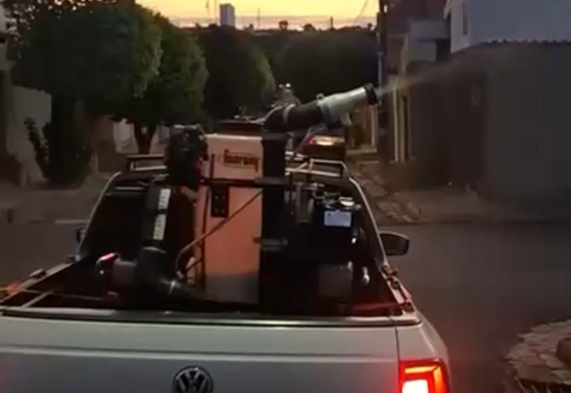 Nebulização para eliminar mosquito que transmite arboviroses prossegue