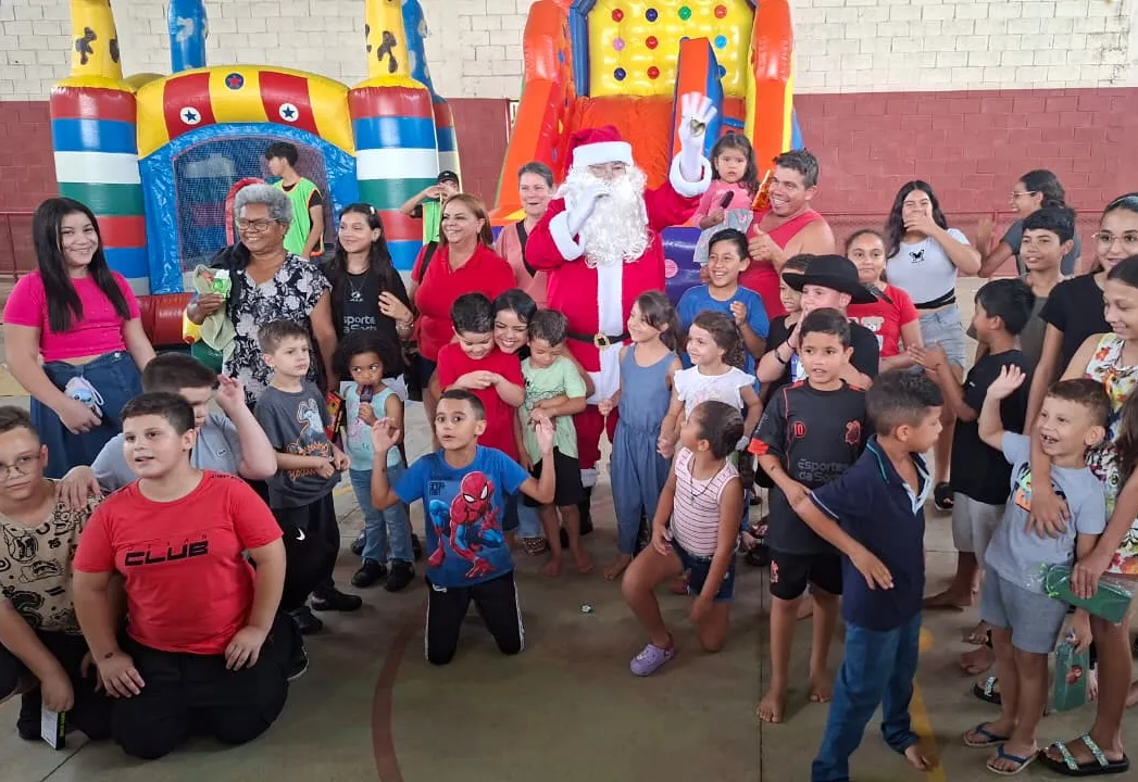 Evento em Varpa fecha ciclo de festas de natal para as crianças com grande público