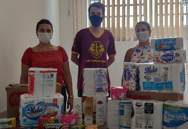 LEO Clube doa mais de 300 produtos de higiene para Fundo Social de Solidariedade