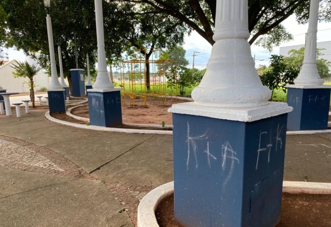 Atos de vandalismo desfiguram espaços públicos de Tupã