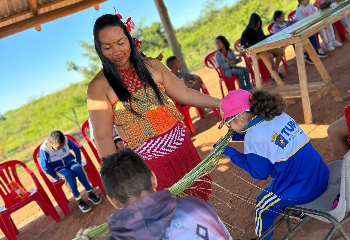 Estudantes da rede municipal de ensino vivem experiência enriquecedora na Aldeia Vanuíre